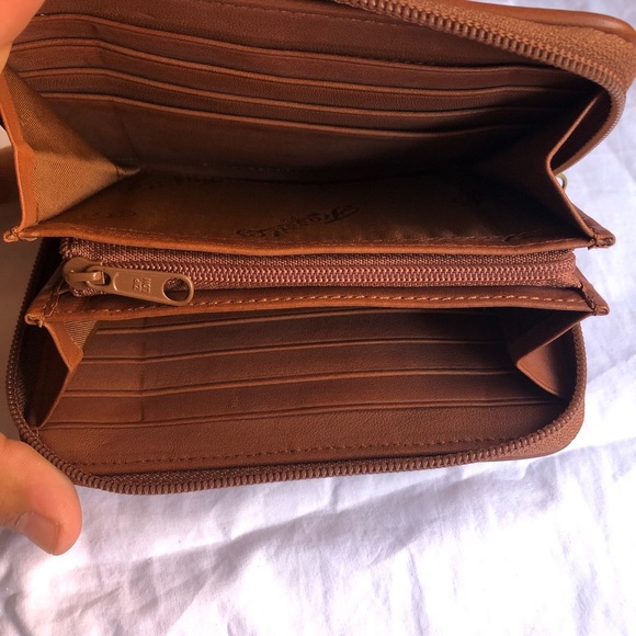 Fossil Wallet - Picture 4 of 6